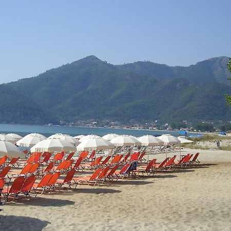 Golden Beach Inn Chrisi Ammoudia Exteriör bild
