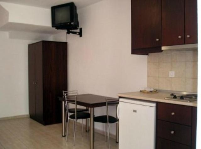 Golden Beach Inn Chrisi Ammoudia Rum bild