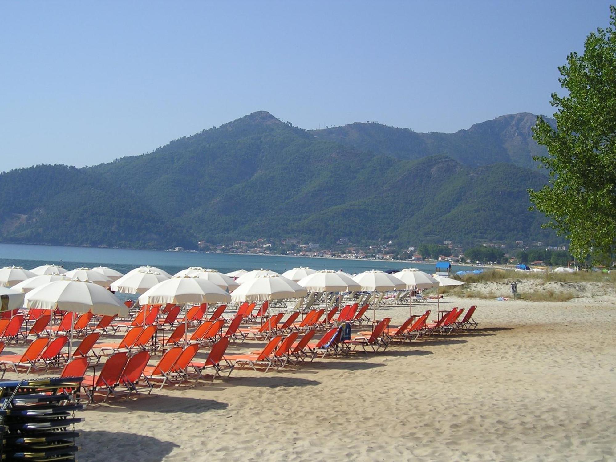 Golden Beach Inn Chrisi Ammoudia Exteriör bild