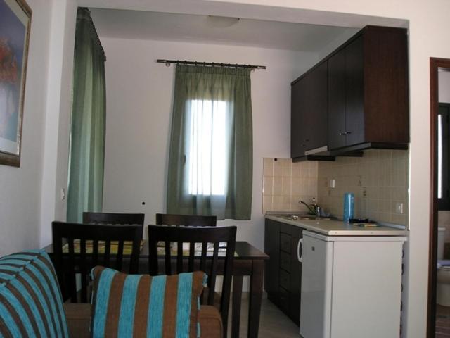 Golden Beach Inn Chrisi Ammoudia Exteriör bild