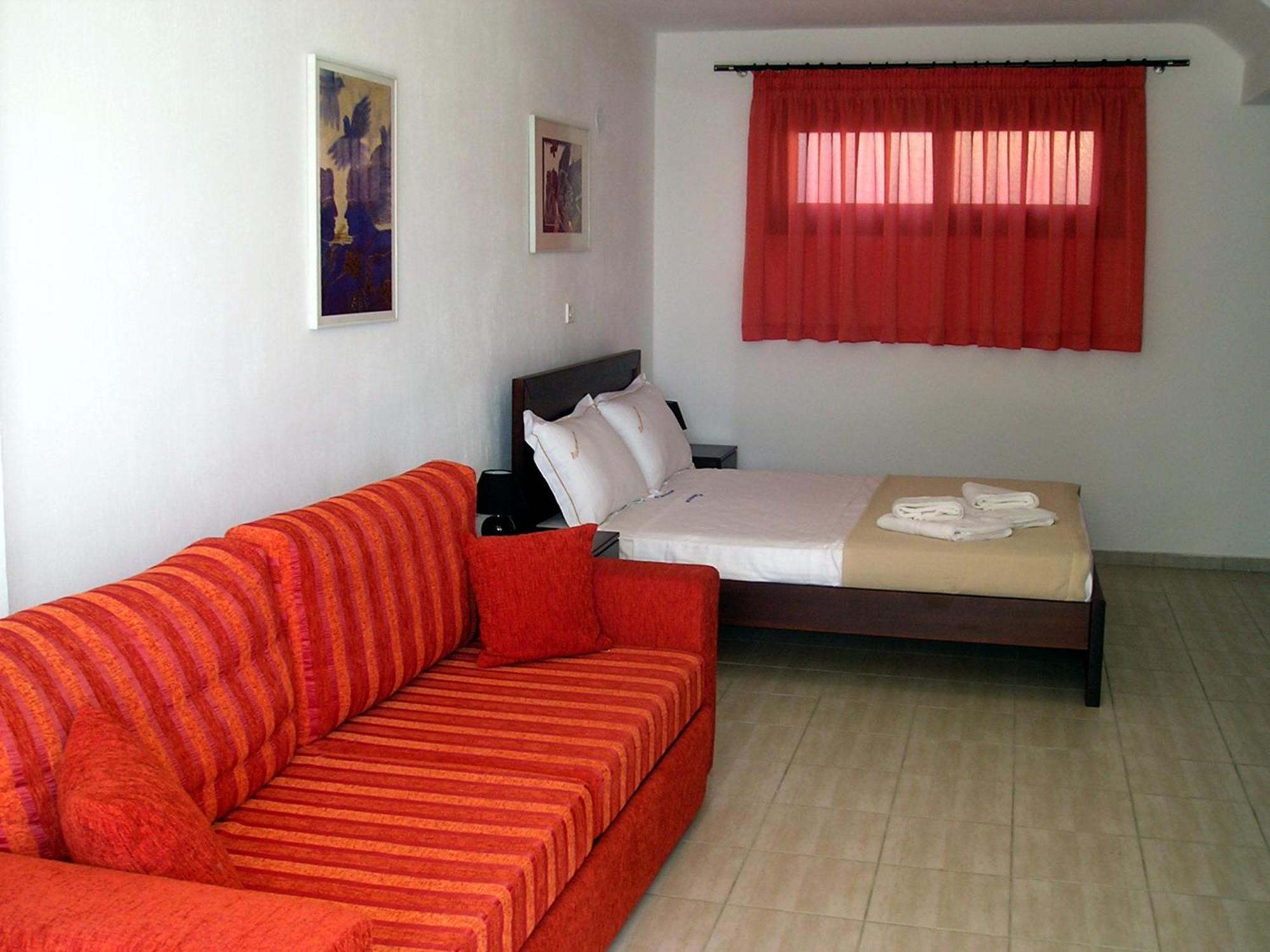 Golden Beach Inn Chrisi Ammoudia Rum bild