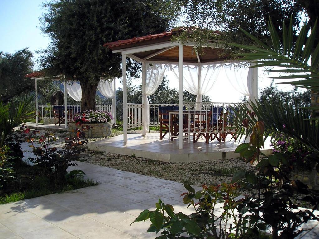 Golden Beach Inn Chrisi Ammoudia Rum bild